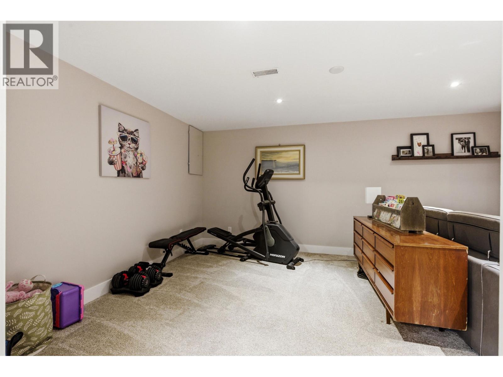 716 PIGEON AVENUE - 19