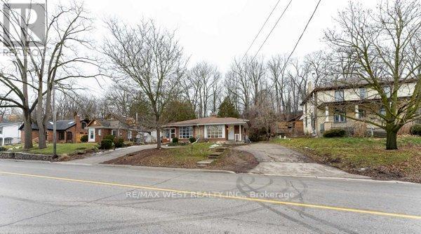 368 FOUNTAIN STREET S