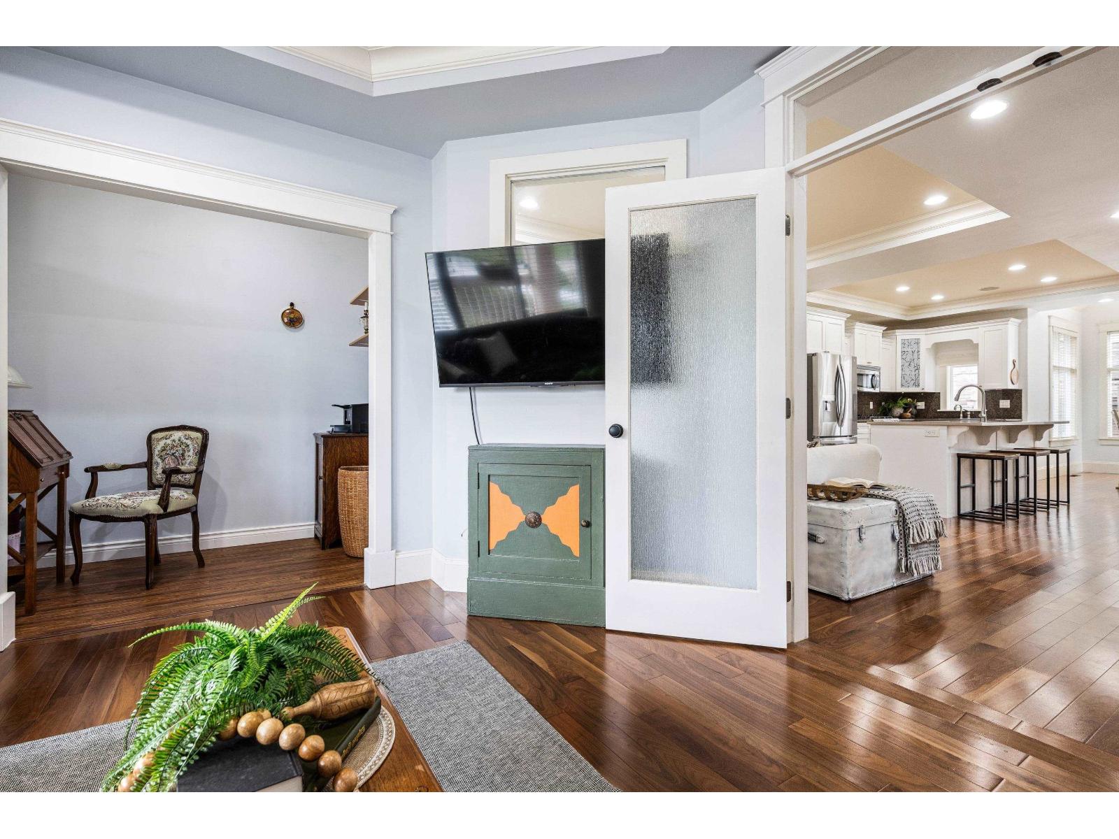 5853 GARRISON BOULEVARD, Garrison Crossing, Chilliwack