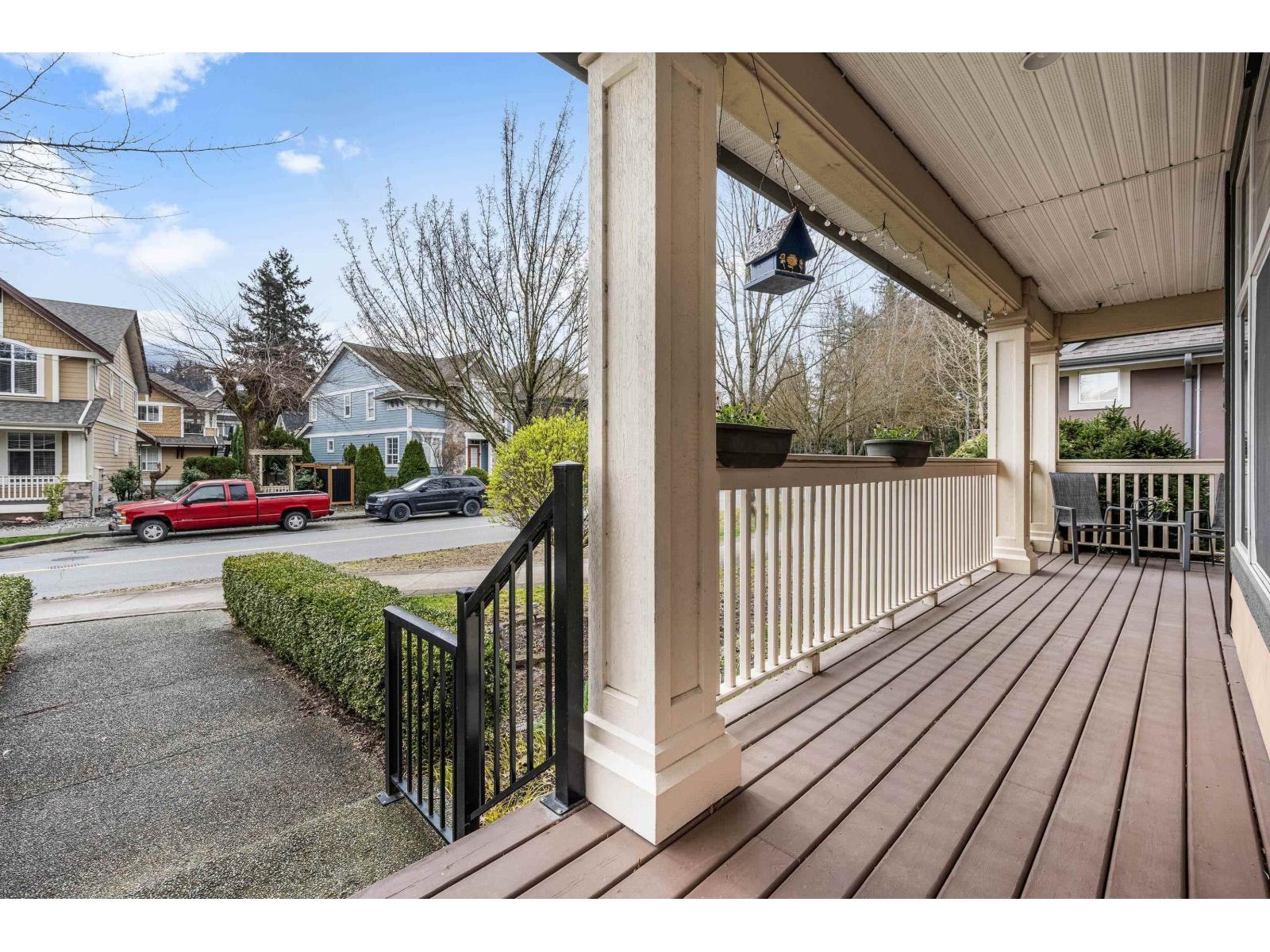 5853 GARRISON BOULEVARD, Garrison Crossing, Chilliwack