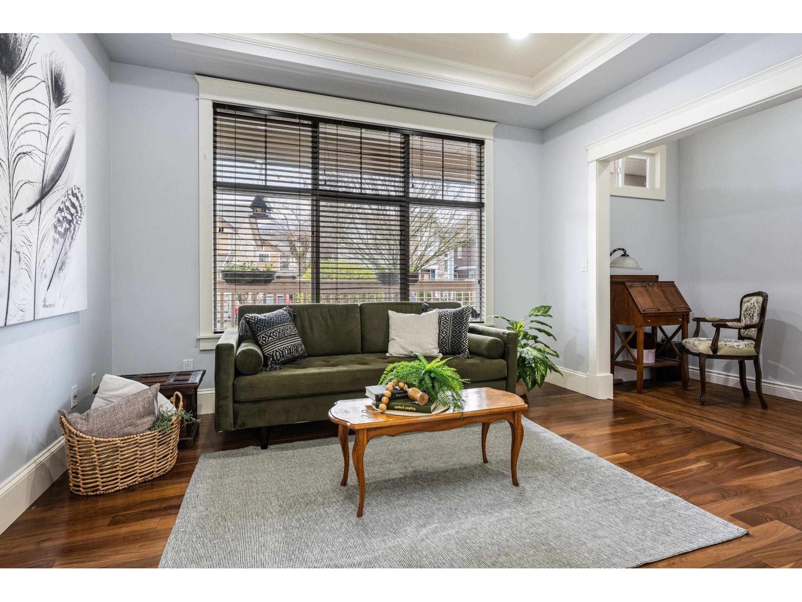 5853 GARRISON BOULEVARD, Garrison Crossing, Chilliwack