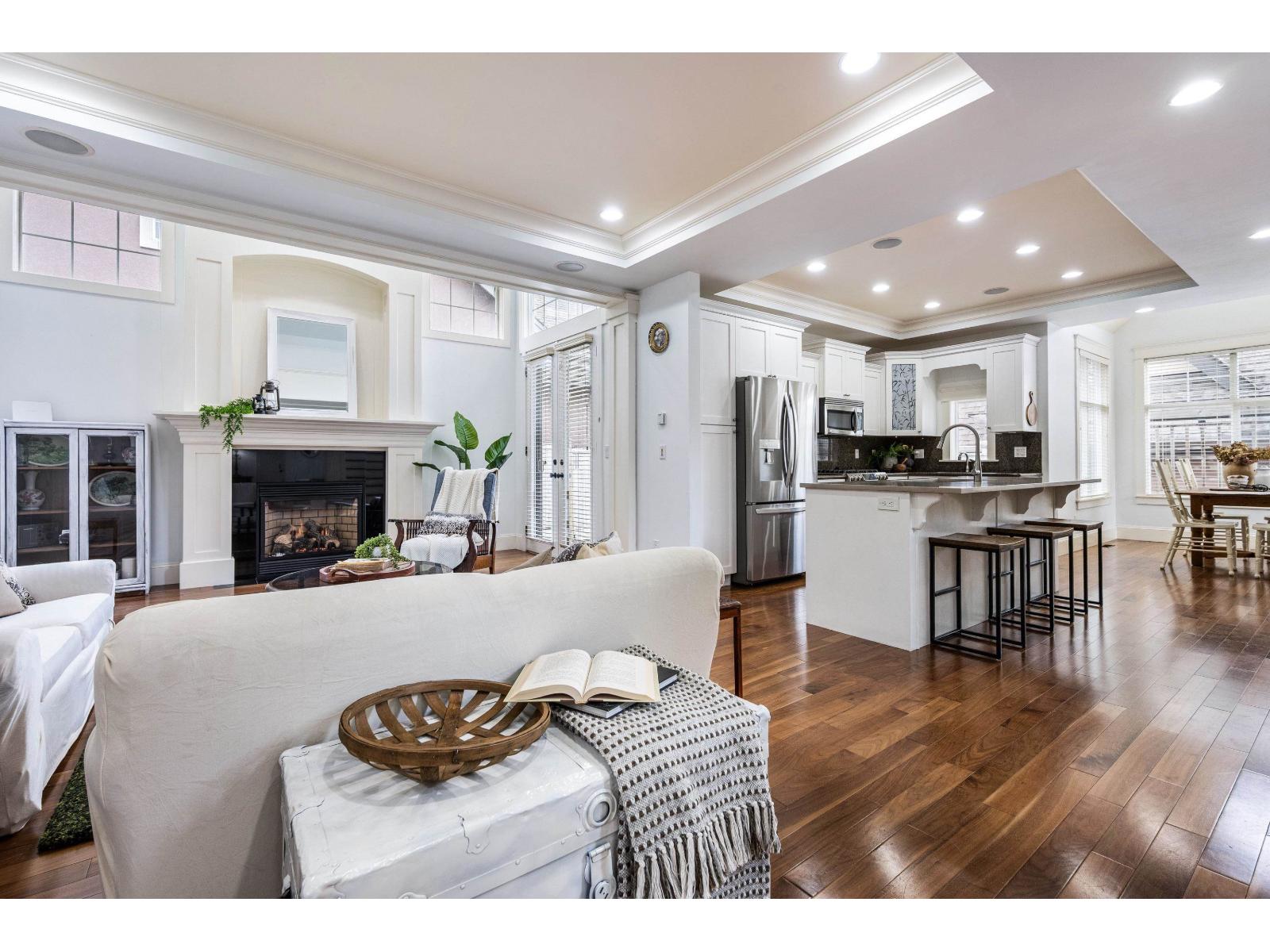 5853 GARRISON BOULEVARD, Garrison Crossing, Chilliwack