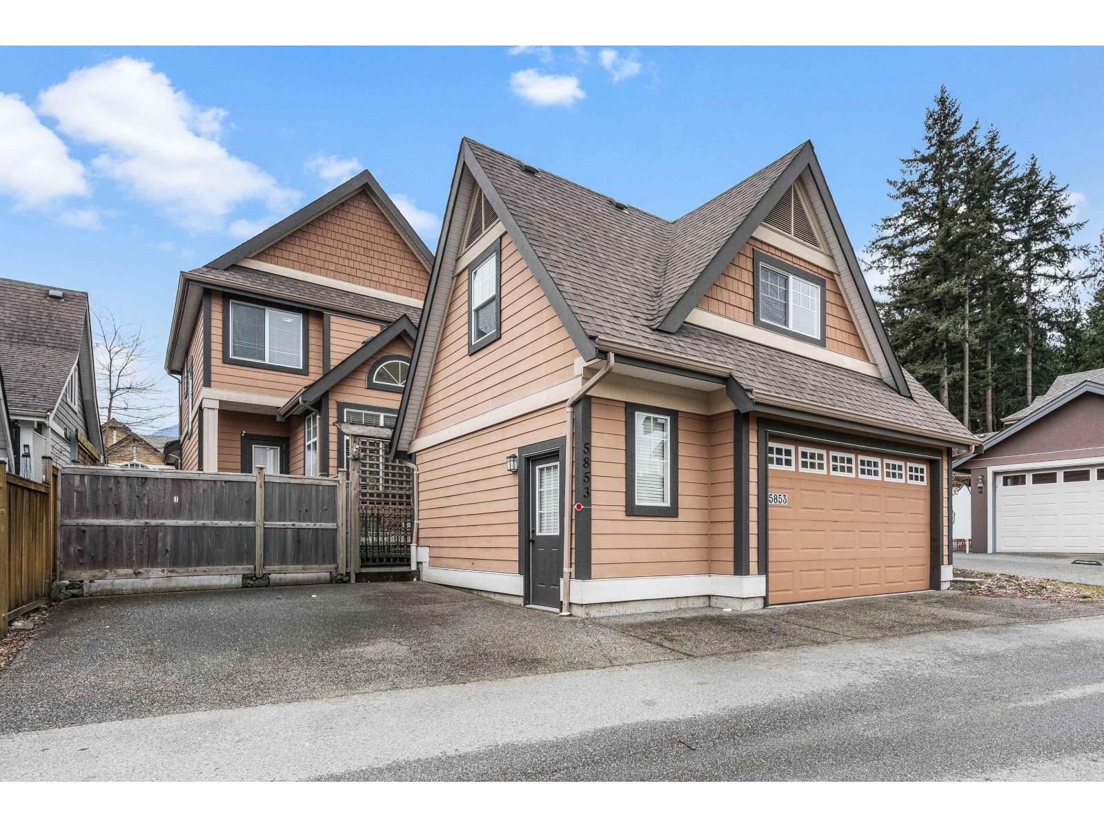 5853 GARRISON BOULEVARD, Garrison Crossing, Chilliwack