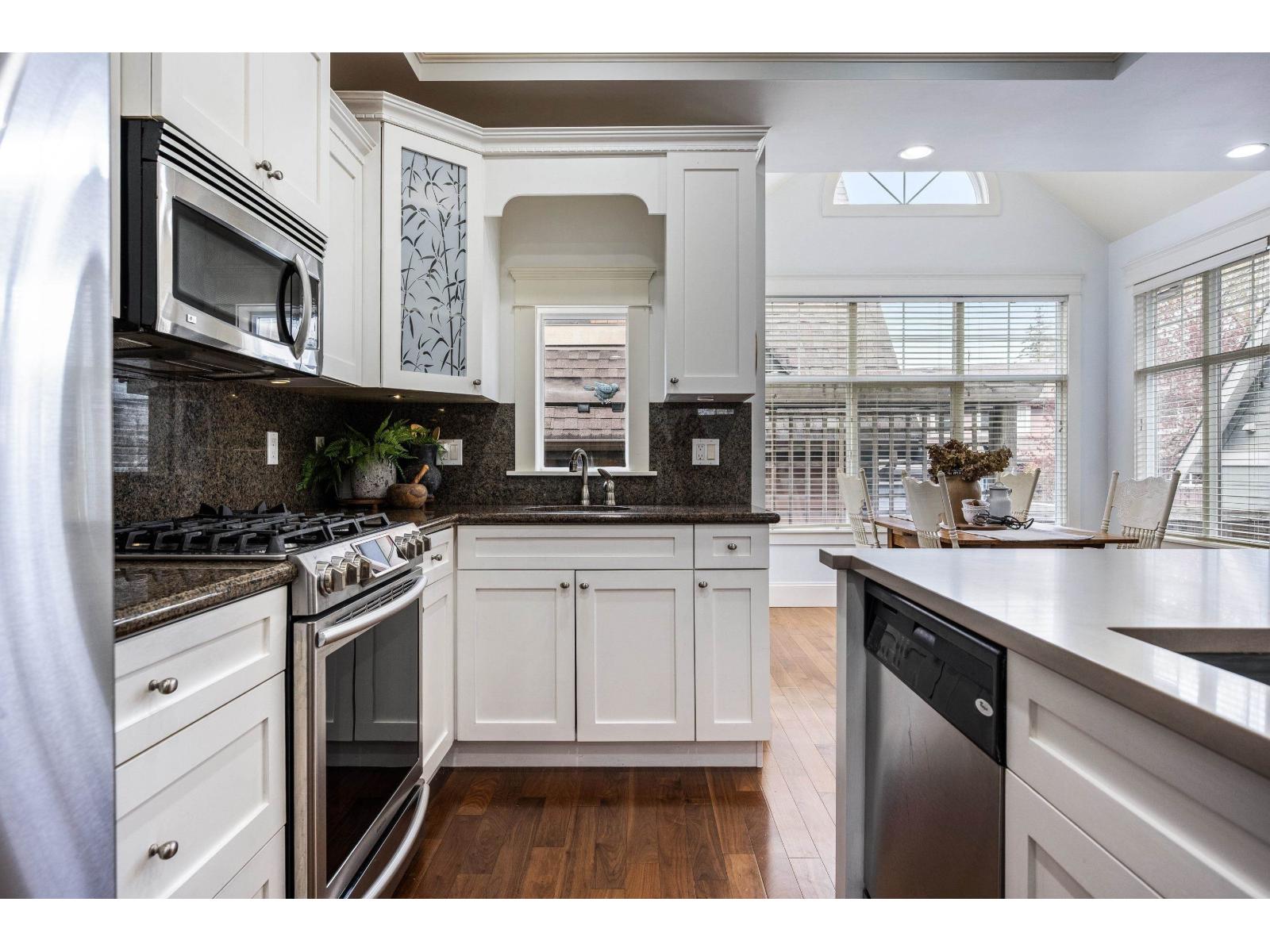 5853 GARRISON BOULEVARD, Garrison Crossing, Chilliwack