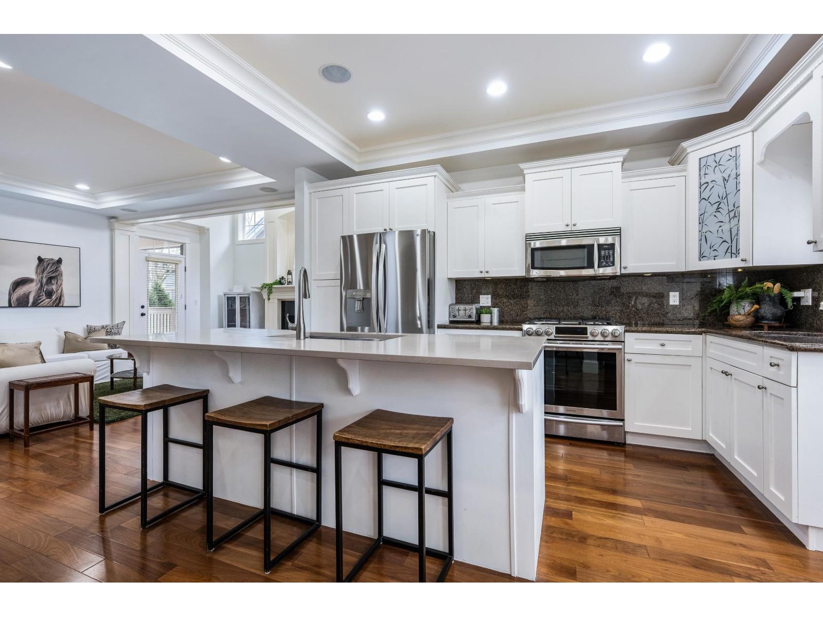 5853 GARRISON BOULEVARD, Garrison Crossing, Chilliwack