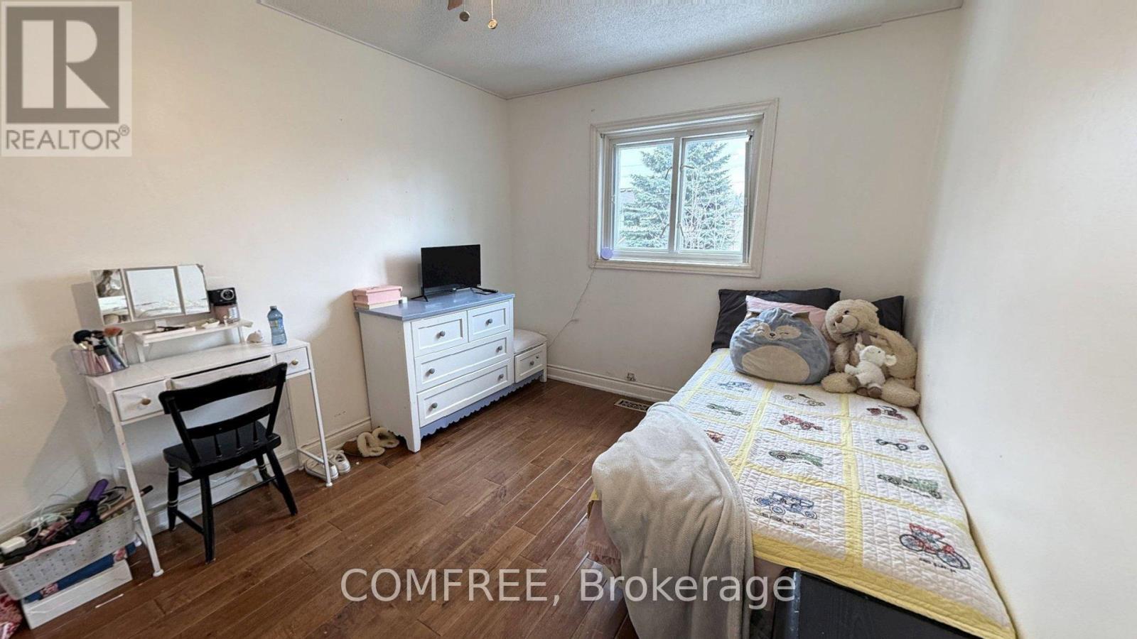 24 SHORTREED COURT - 12