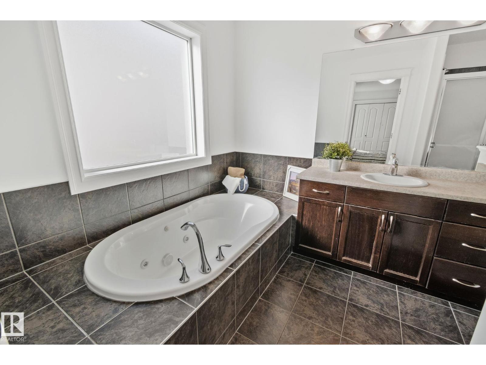 1115 61 ST SW, Edmonton