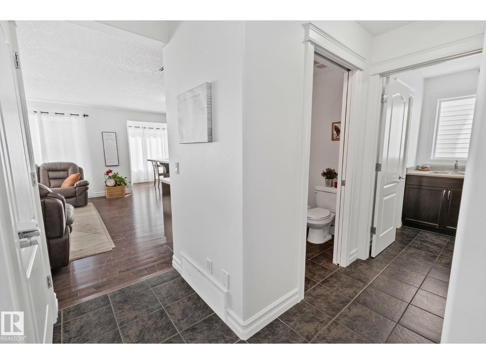 1115 61 ST SW, Edmonton