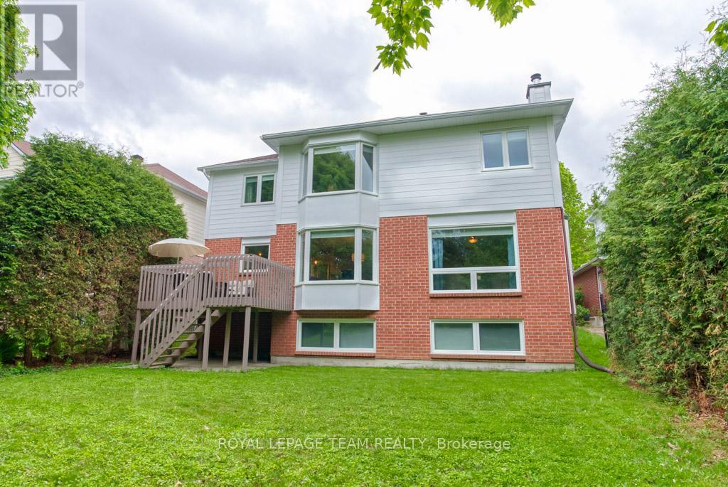 27 SHERK CRESCENT - 35