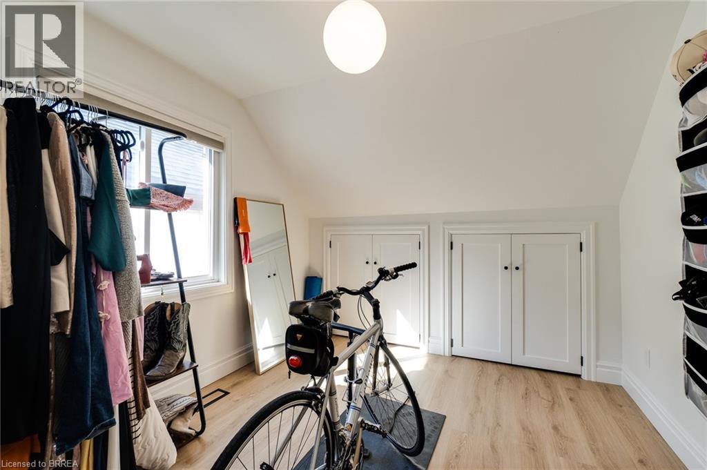17 DRUMMOND Street - 17