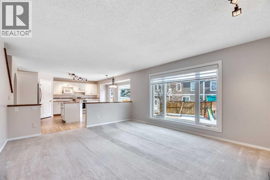 Single Family House for Sale in  Douglasbank Mews SE Douglasdale/Glen Calgary 