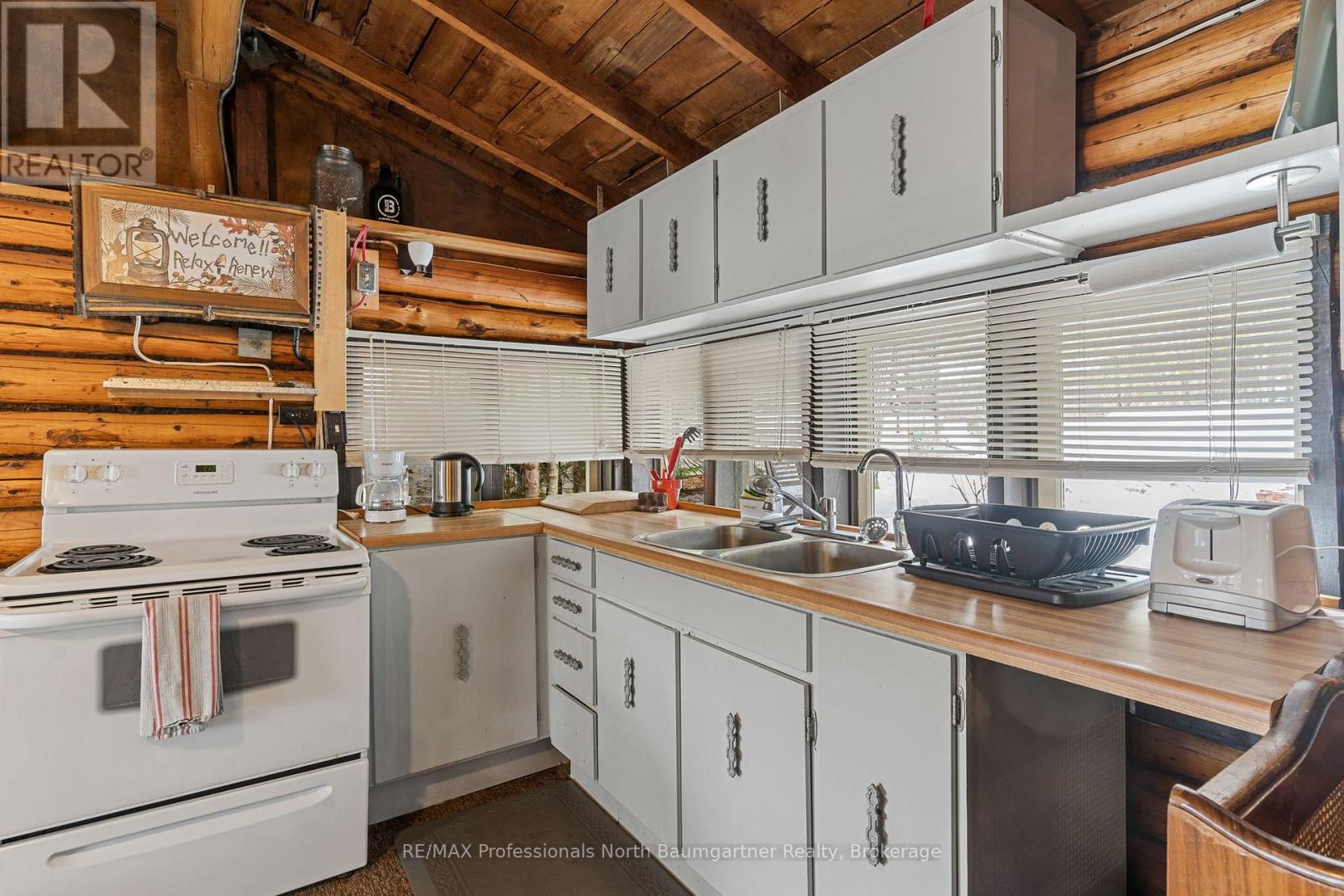 Single Family House Bungalow for Sale in  COULSON LANE Highlands East (Glamorgan) 