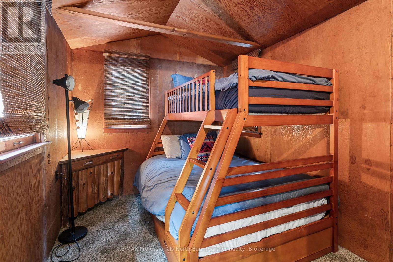 Single Family House Bungalow for Sale in  COULSON LANE Highlands East (Glamorgan) 