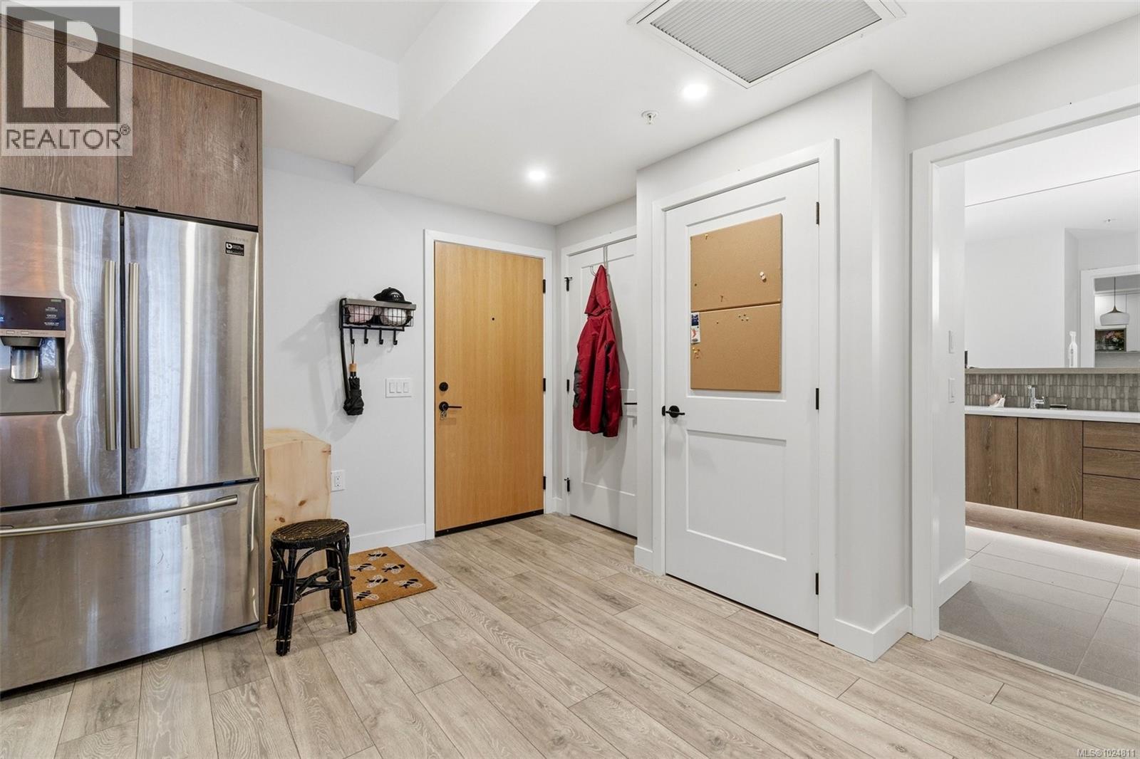 #304 950 Whirlaway Cres - 15