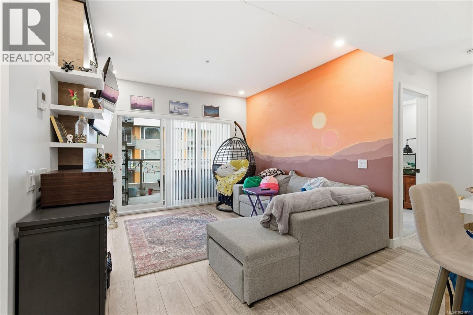 #304 950 Whirlaway Cres - 7