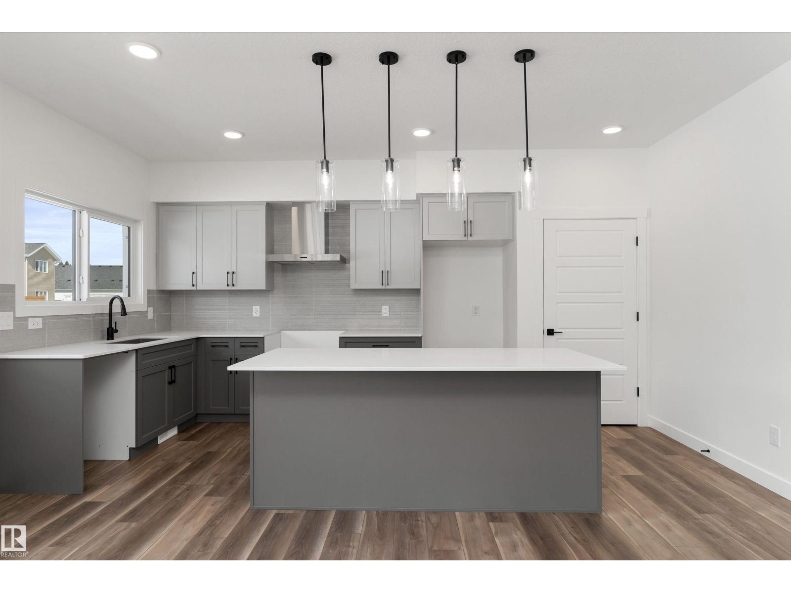 4028 207 ST NW - 16