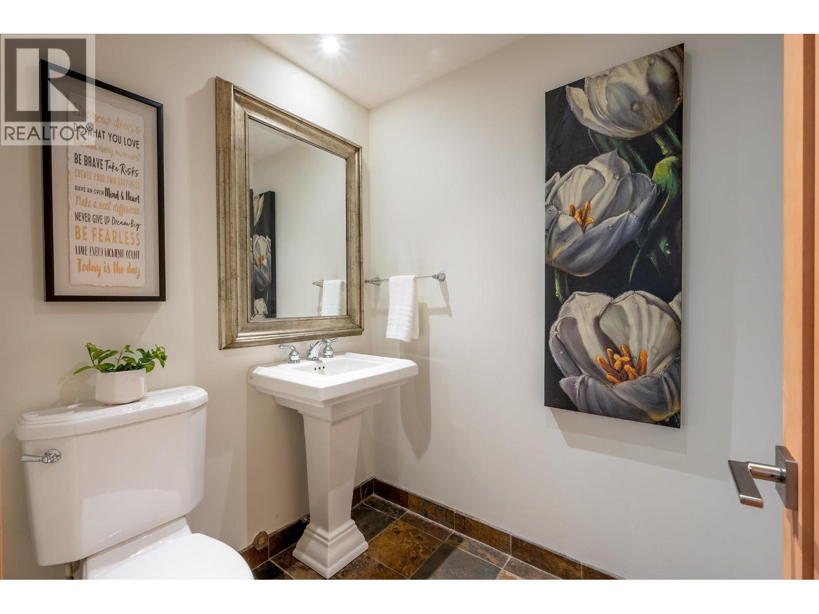 6444 TOAD HOLLOW, Whistler