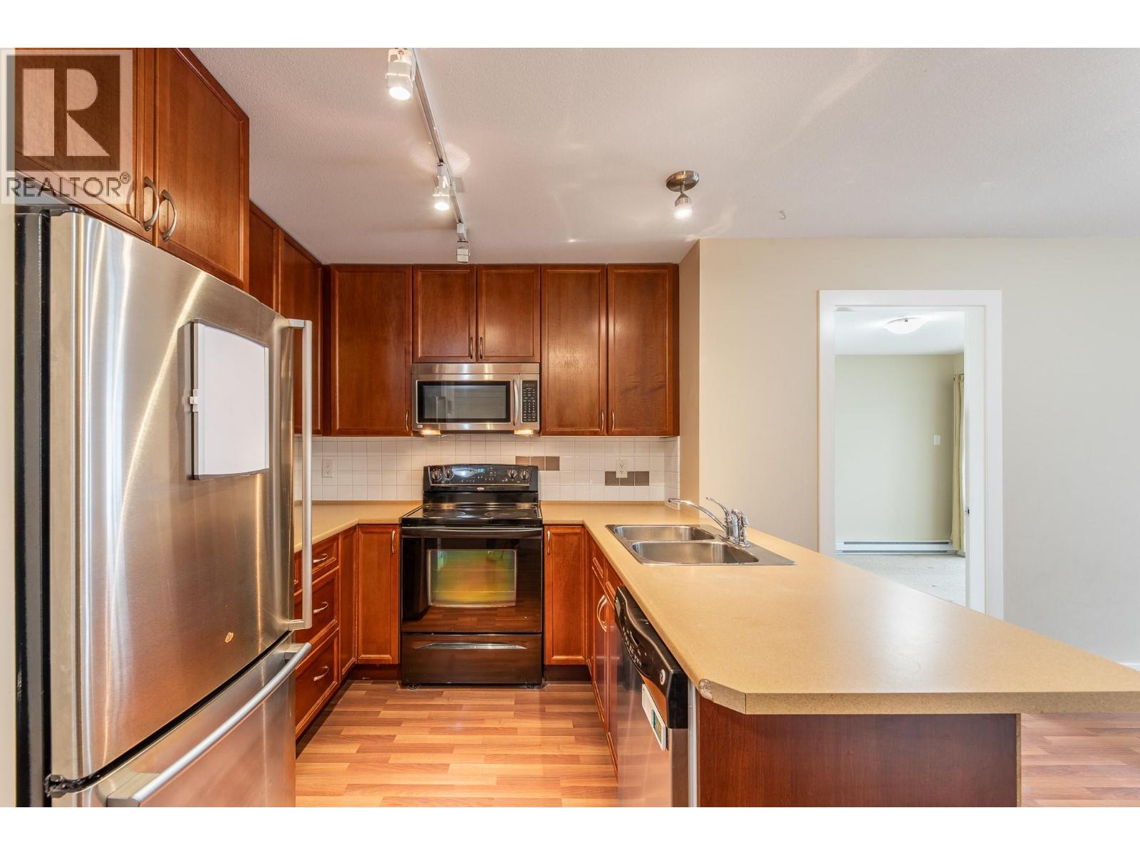 #203 256 Hastings Avenue - 4