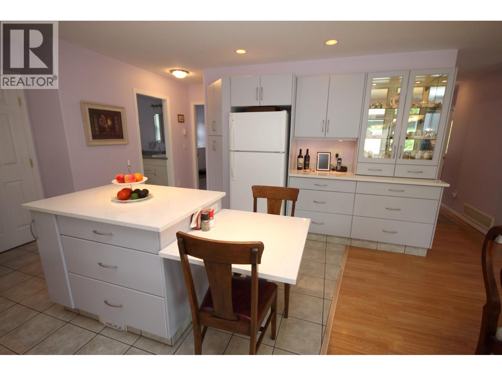 957 MORNINGSTAR ROAD - 6