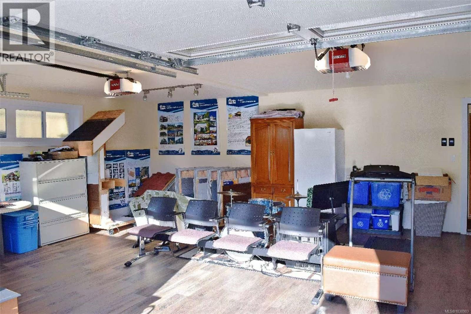 4037 NELTHORPE ST - 38