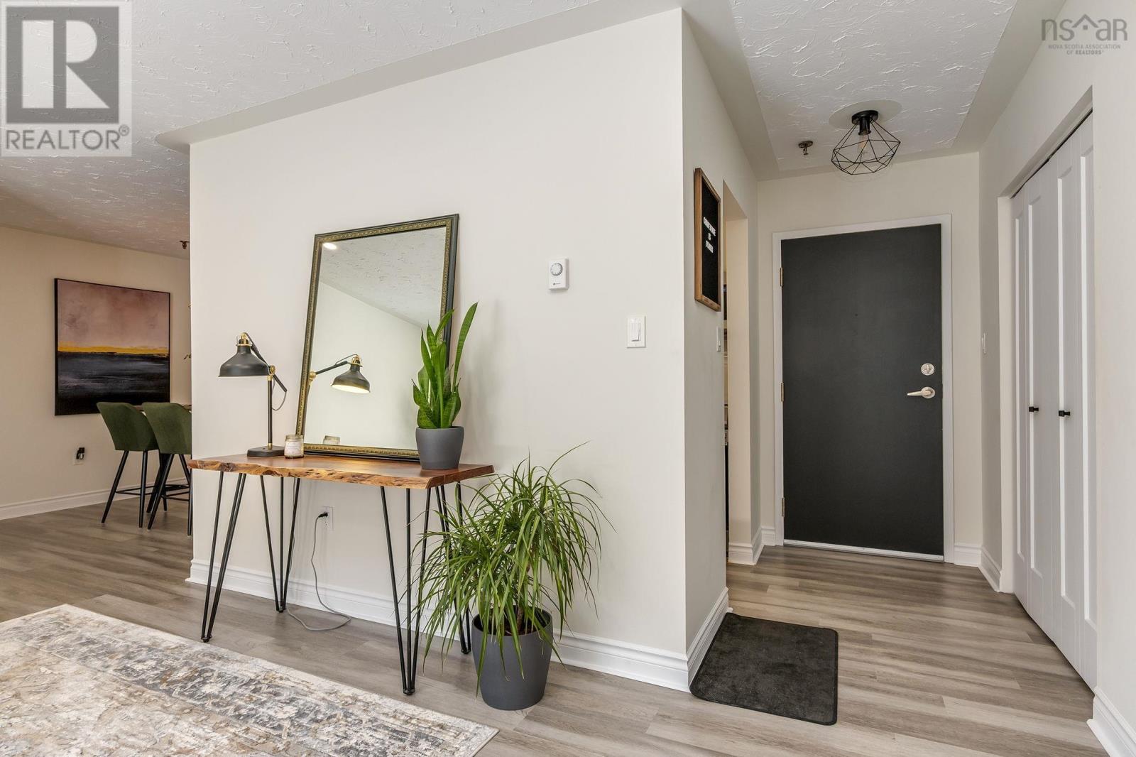 #23 80 COLLINS GROVE - 20