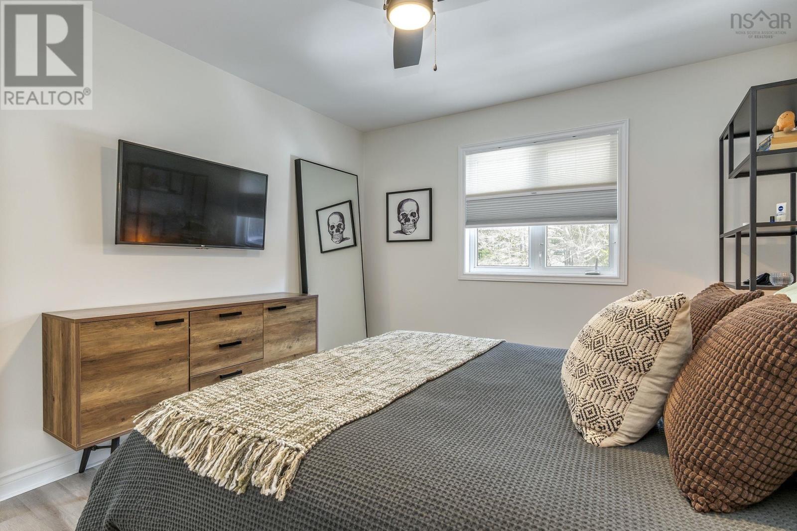 #23 80 COLLINS GROVE - 30