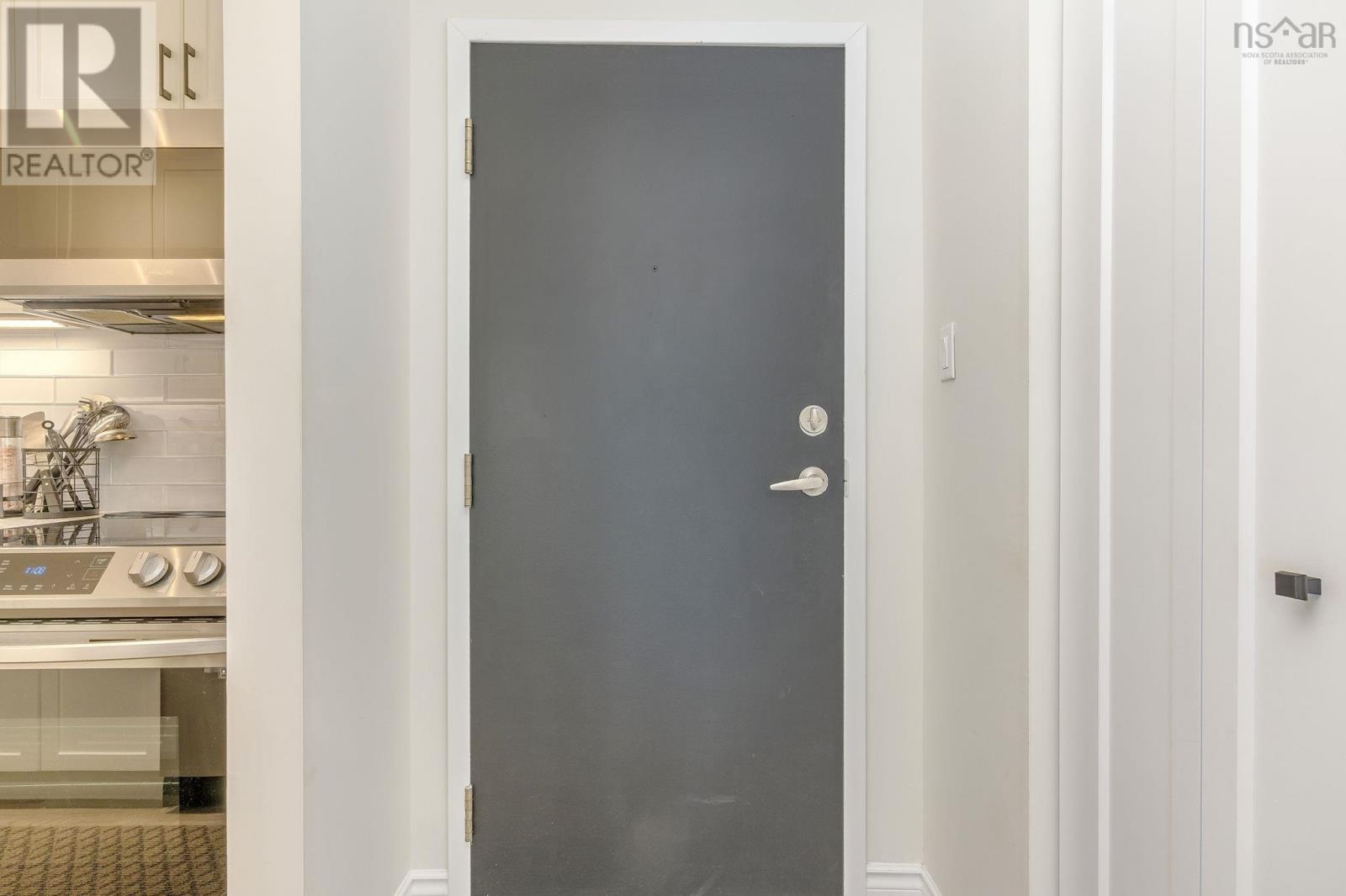 #23 80 COLLINS GROVE - 5