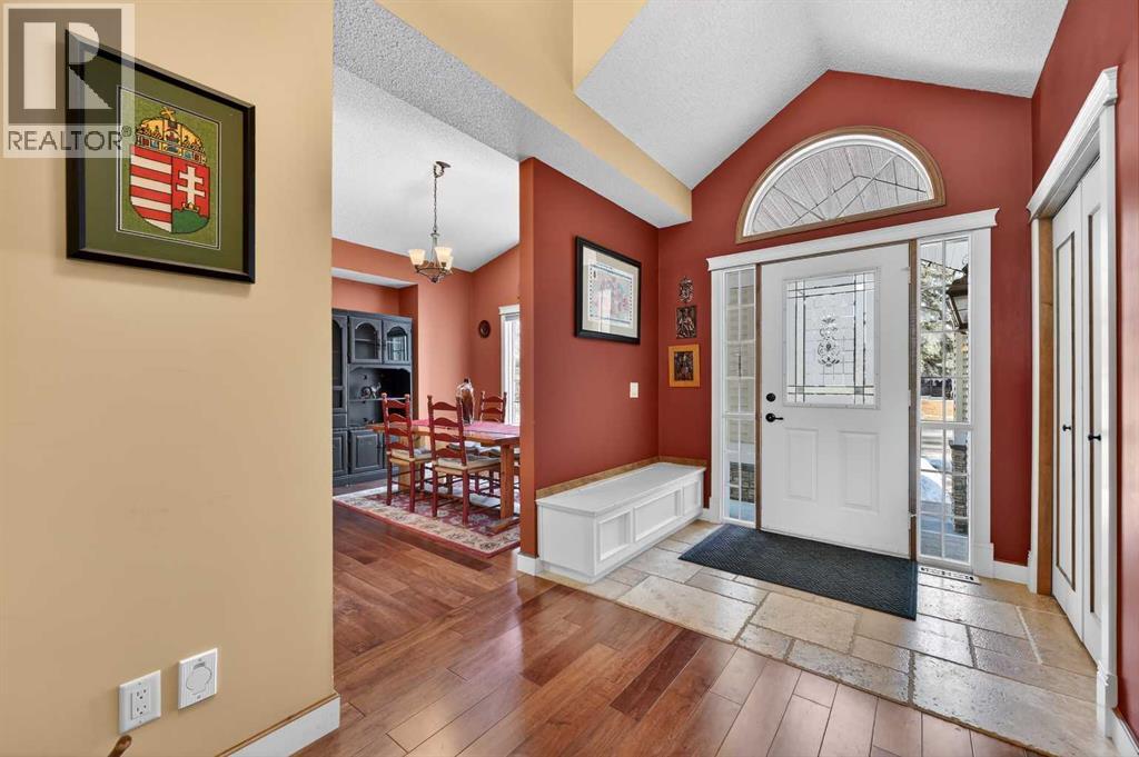 Single Family House Bungalow for Sale in  Douglas Woods Hill SE Douglasdale/Glen Calgary 