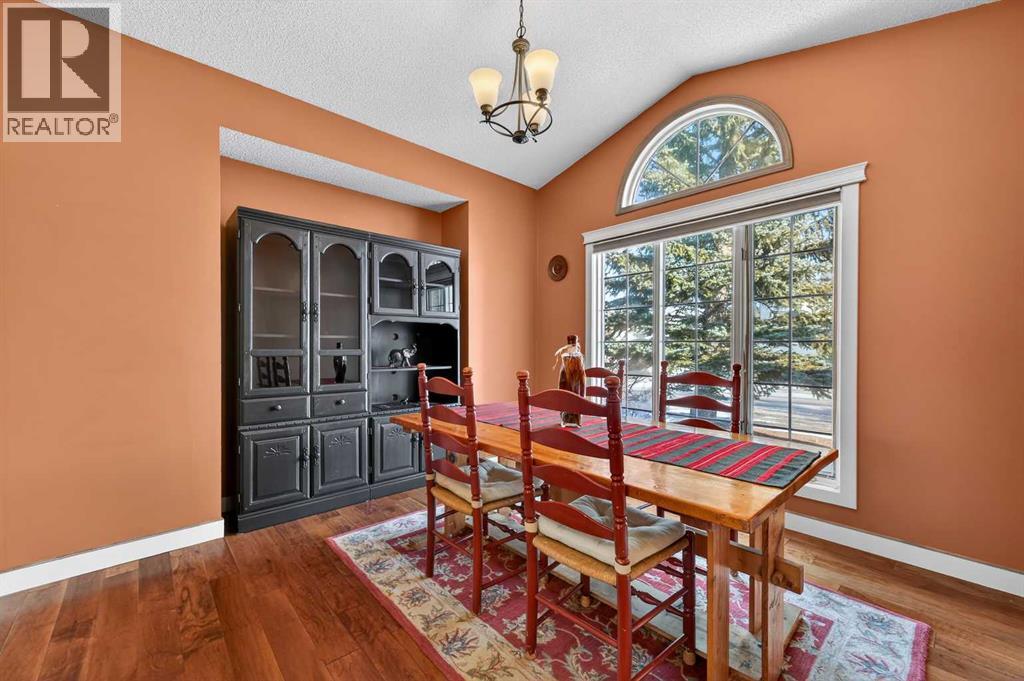 Single Family House Bungalow for Sale in  Douglas Woods Hill SE Douglasdale/Glen Calgary 