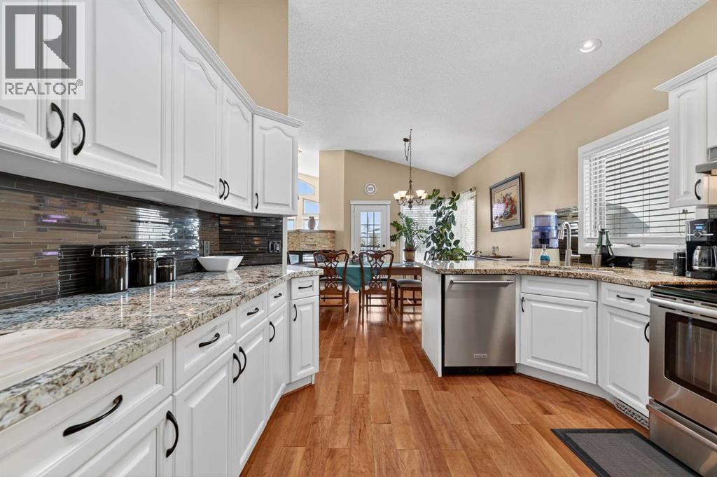 Single Family House Bungalow for Sale in  Douglas Woods Hill SE Douglasdale/Glen Calgary 