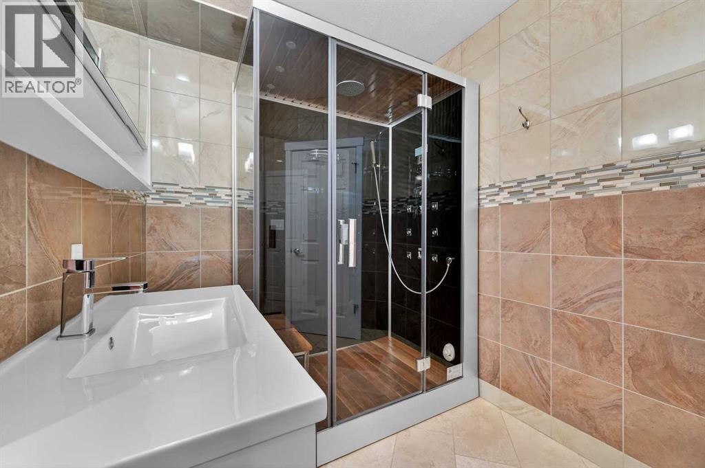 Single Family House Bungalow for Sale in  Douglas Woods Hill SE Douglasdale/Glen Calgary 