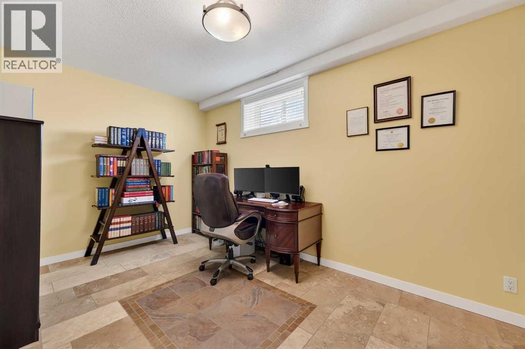 Single Family House Bungalow for Sale in  Douglas Woods Hill SE Douglasdale/Glen Calgary 