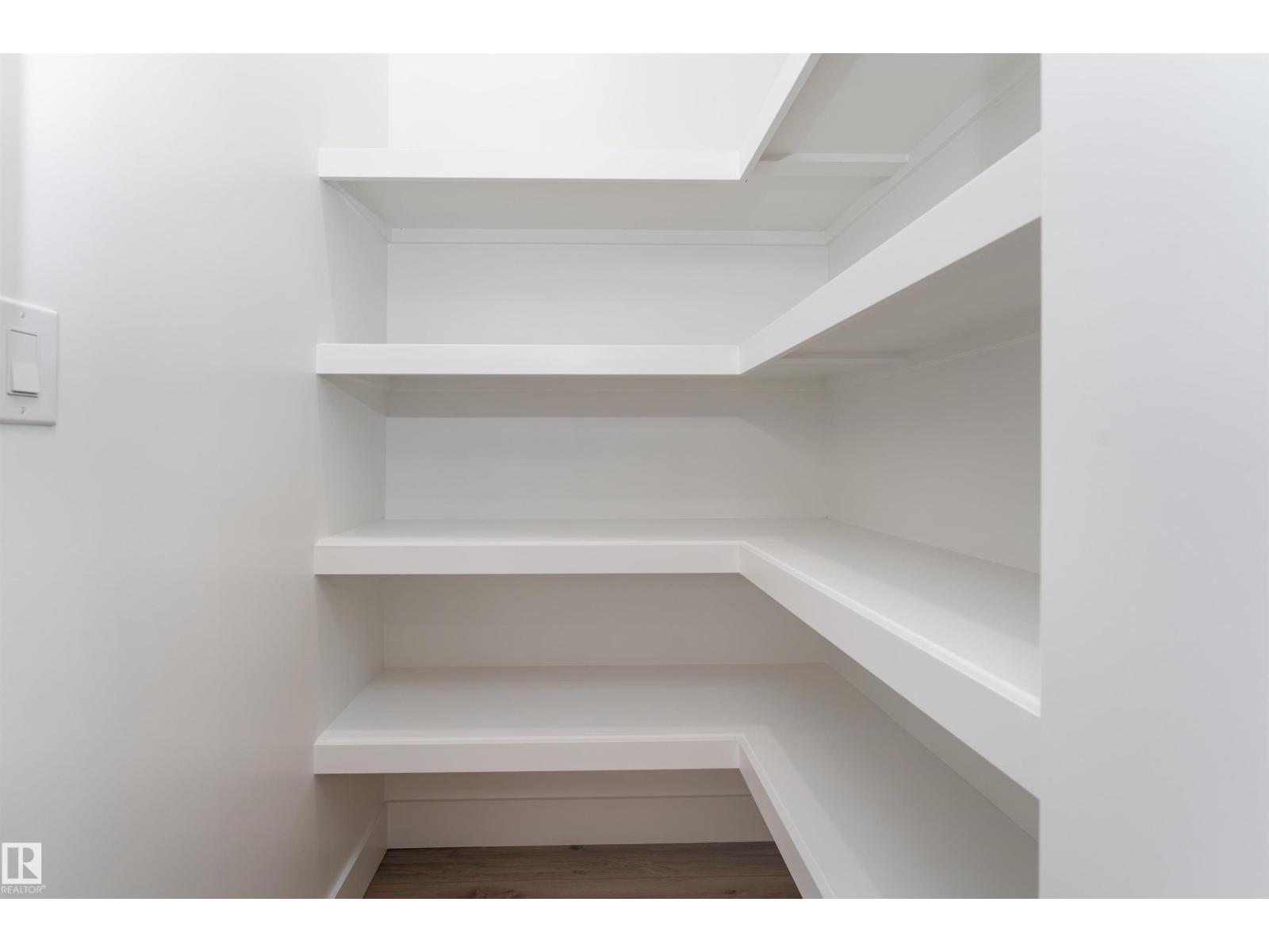 12033 124 ST NW - 10
