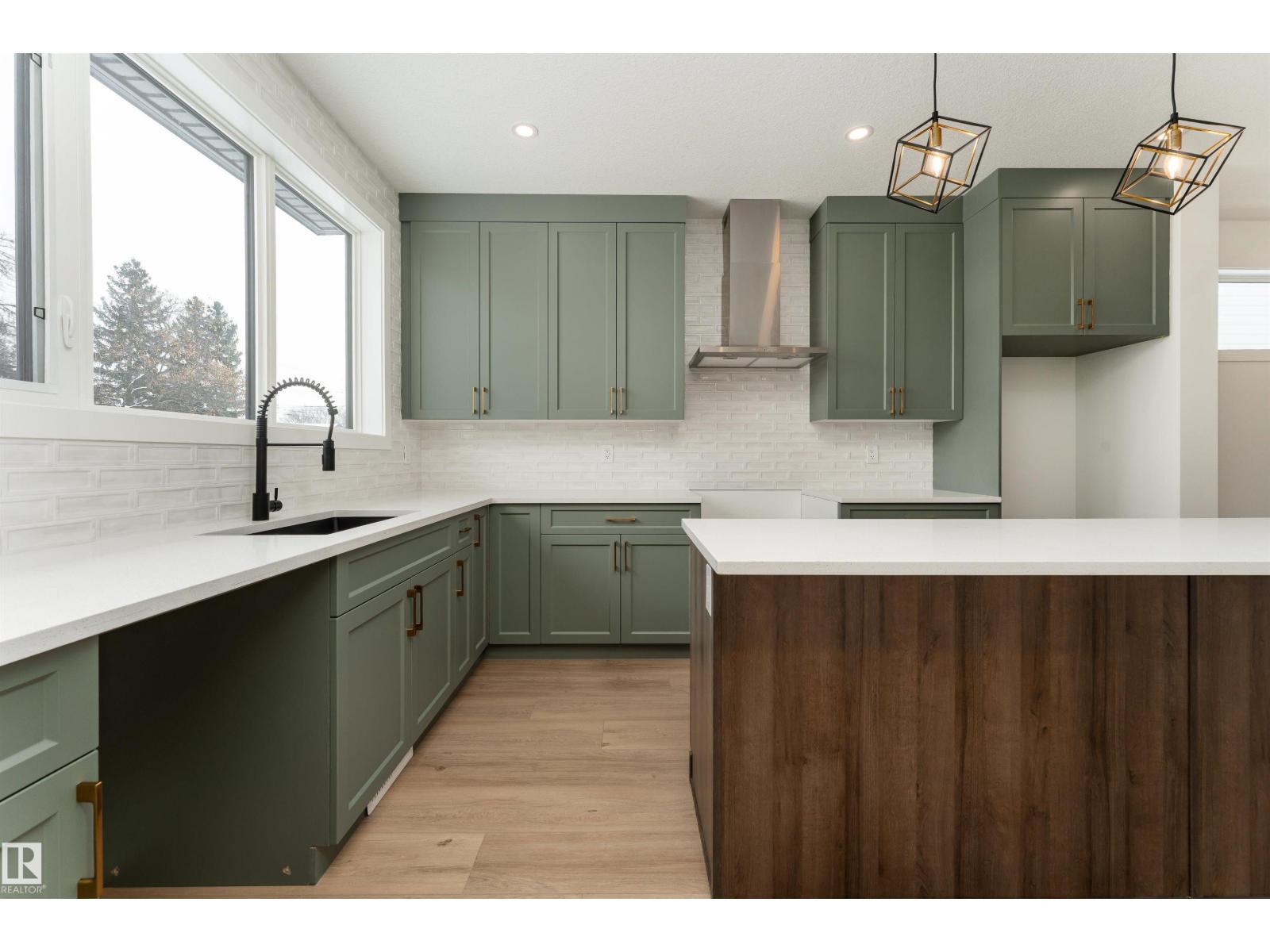 12033 124 ST NW - 16