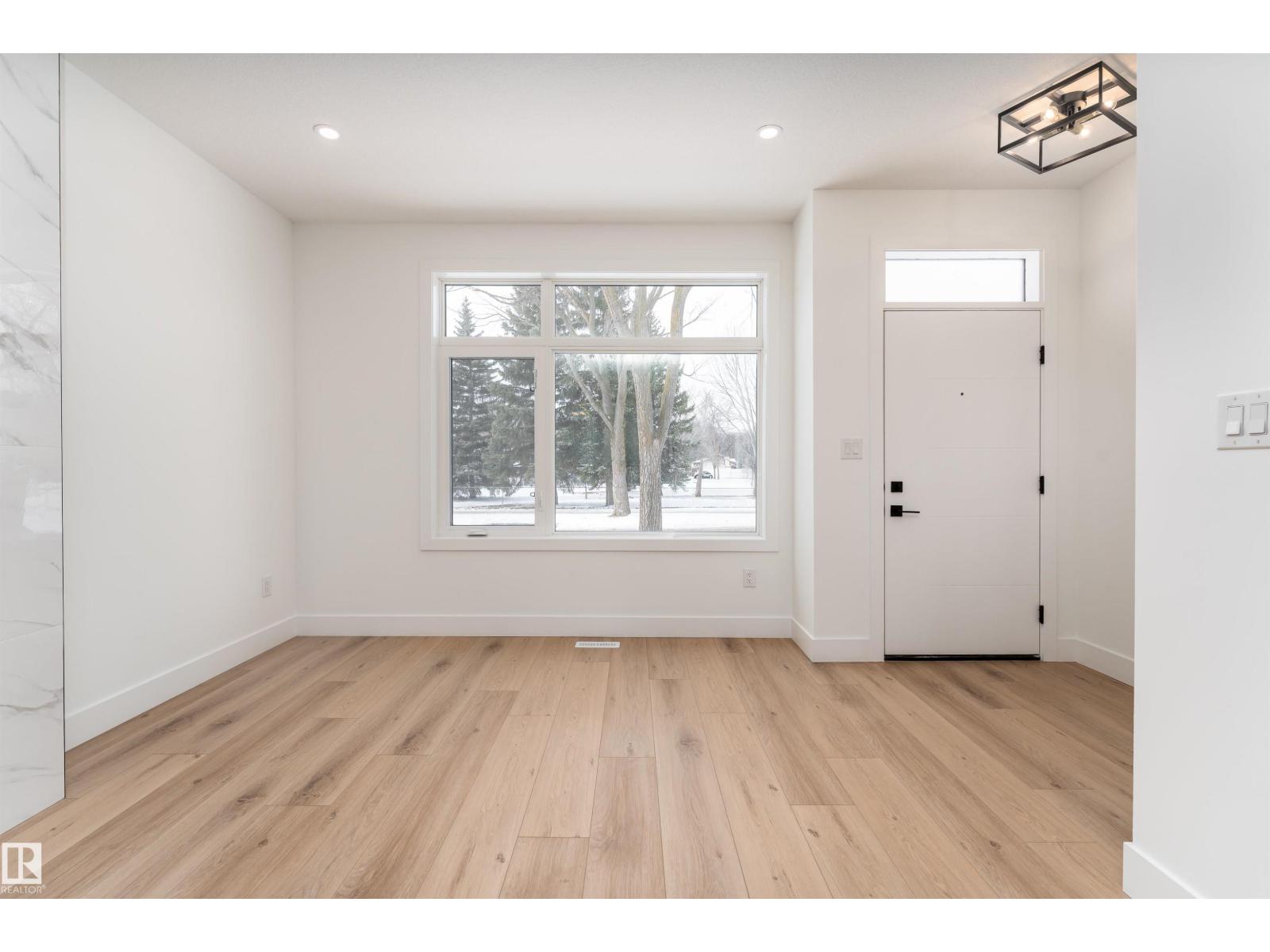 12033 124 ST NW - 4