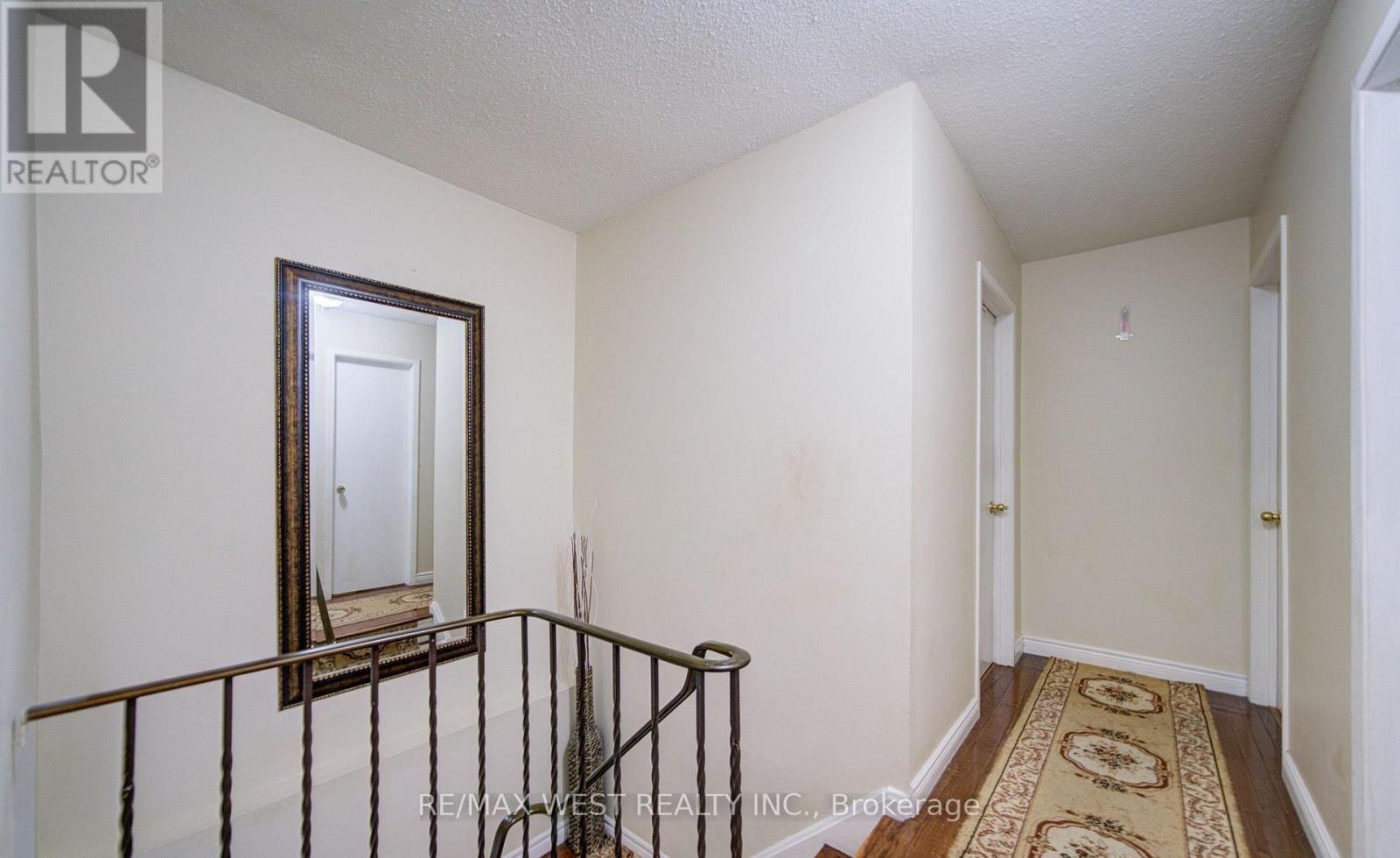 #71 3525 BRANDON GATE DRIVE - 25