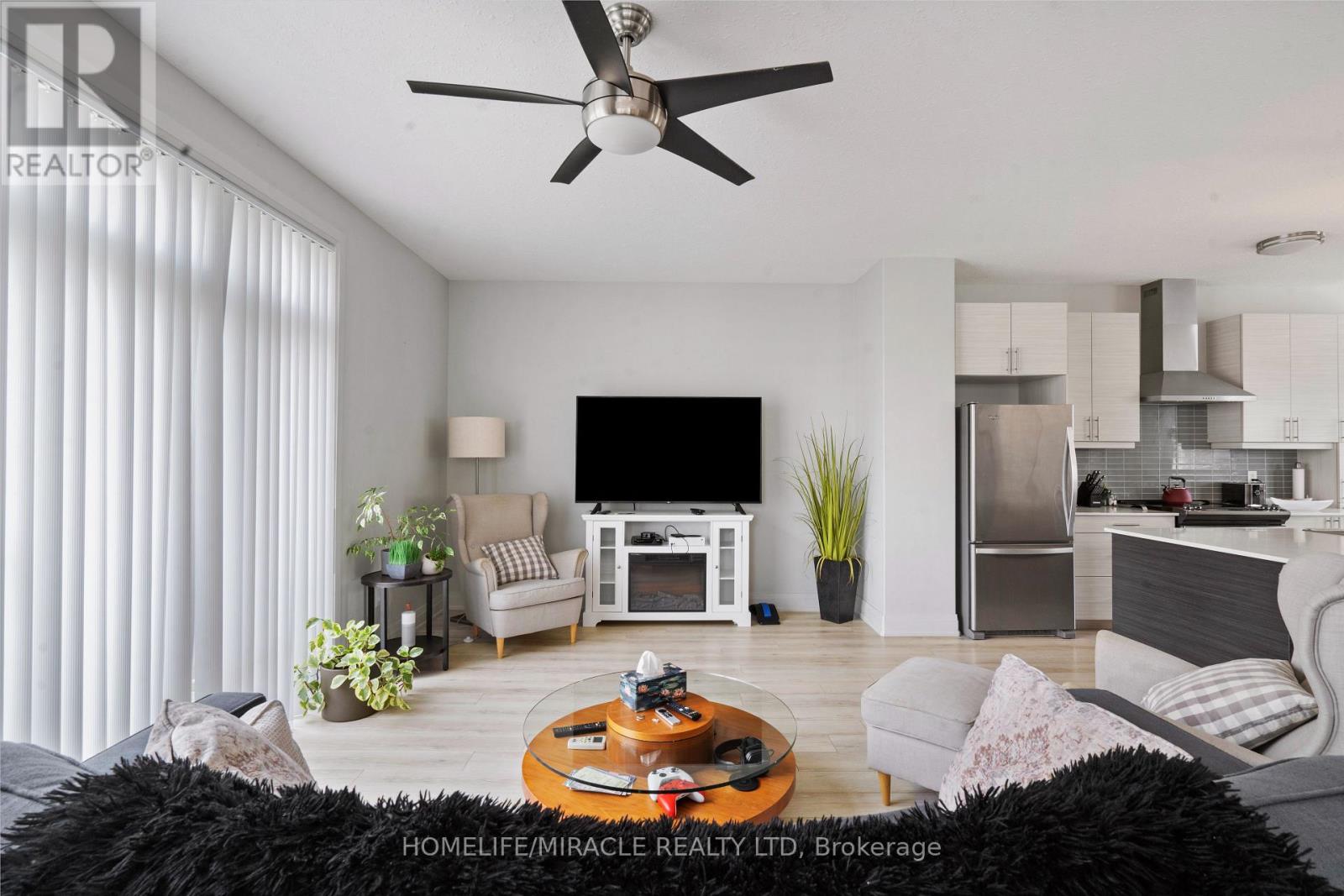 #52 3025 SINGLETON AVENUE - 14