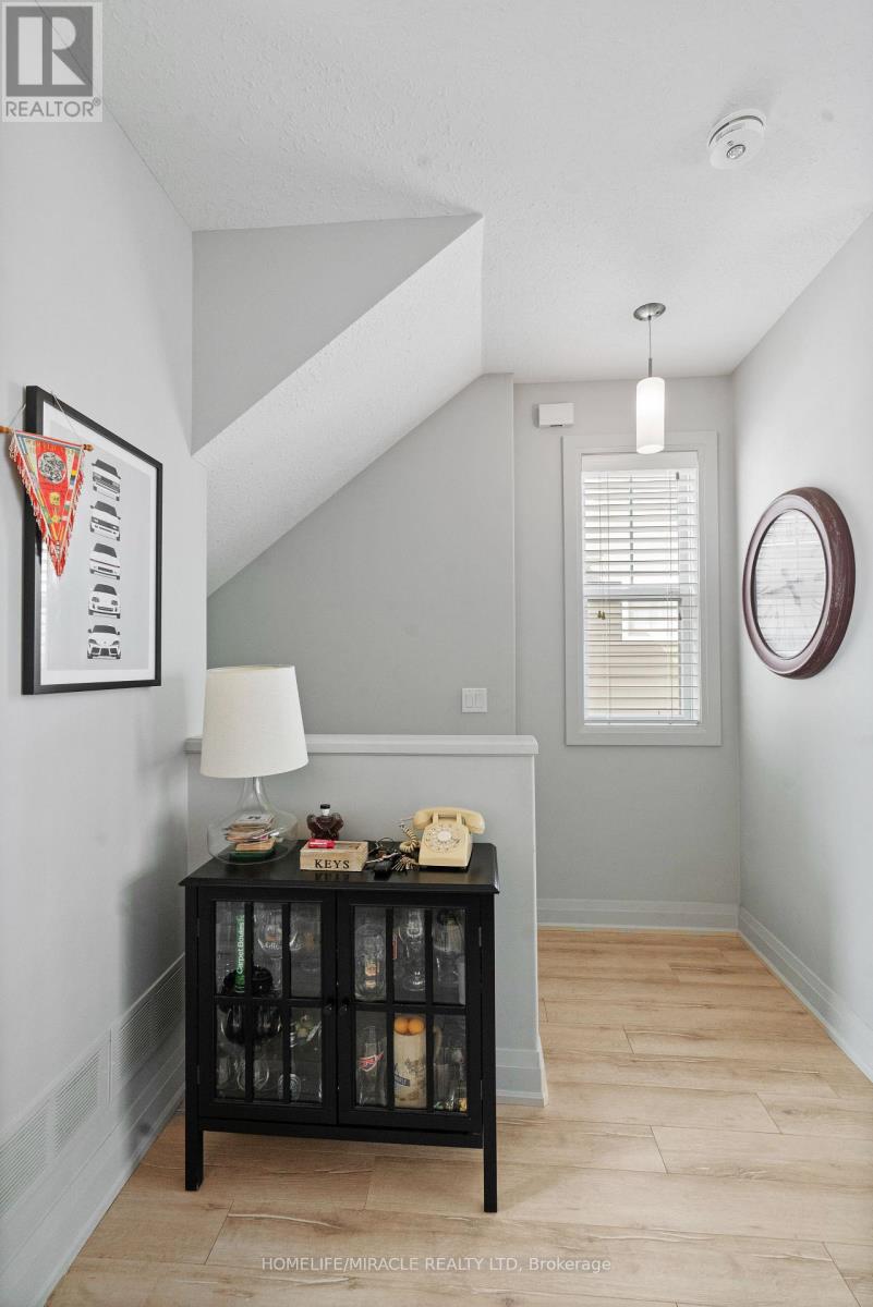 #52 3025 SINGLETON AVENUE - 9