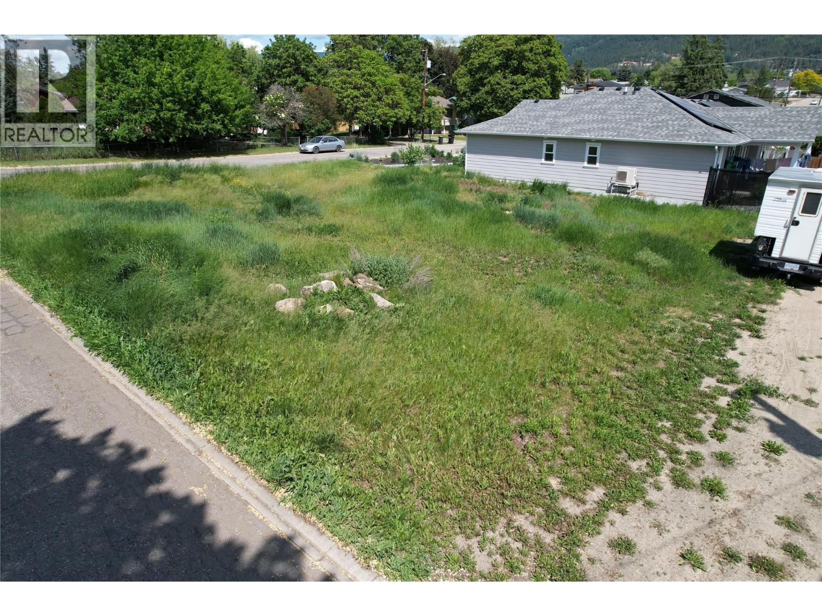  2905 16th Street, Vernon