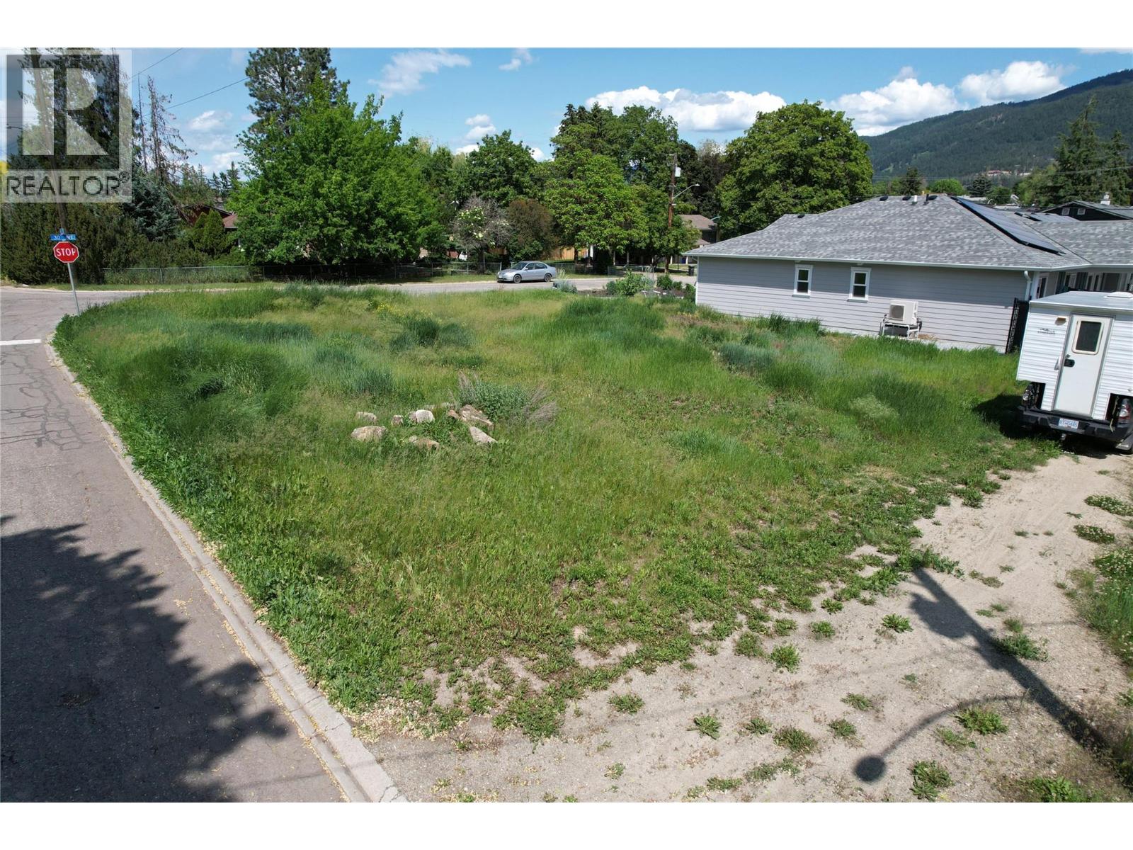  2905 16th Street, Vernon