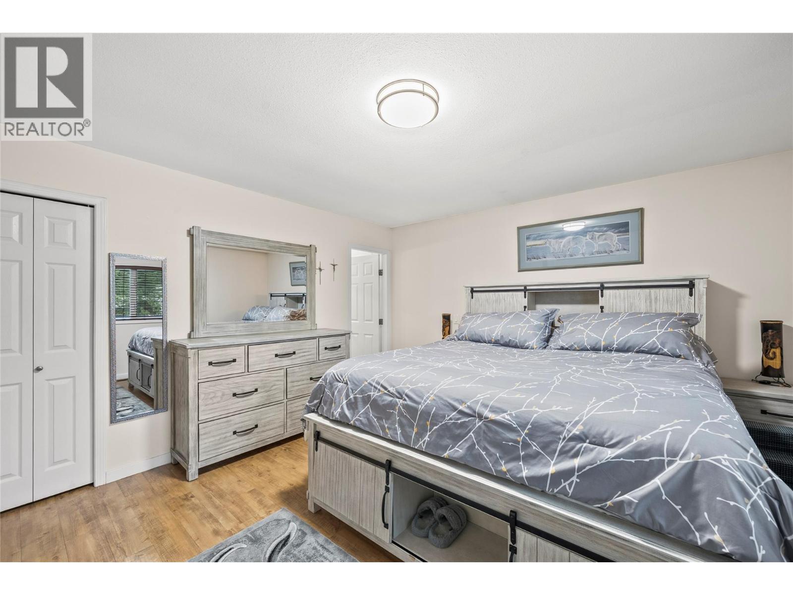 2421 Mount Tuam Crescent - 26
