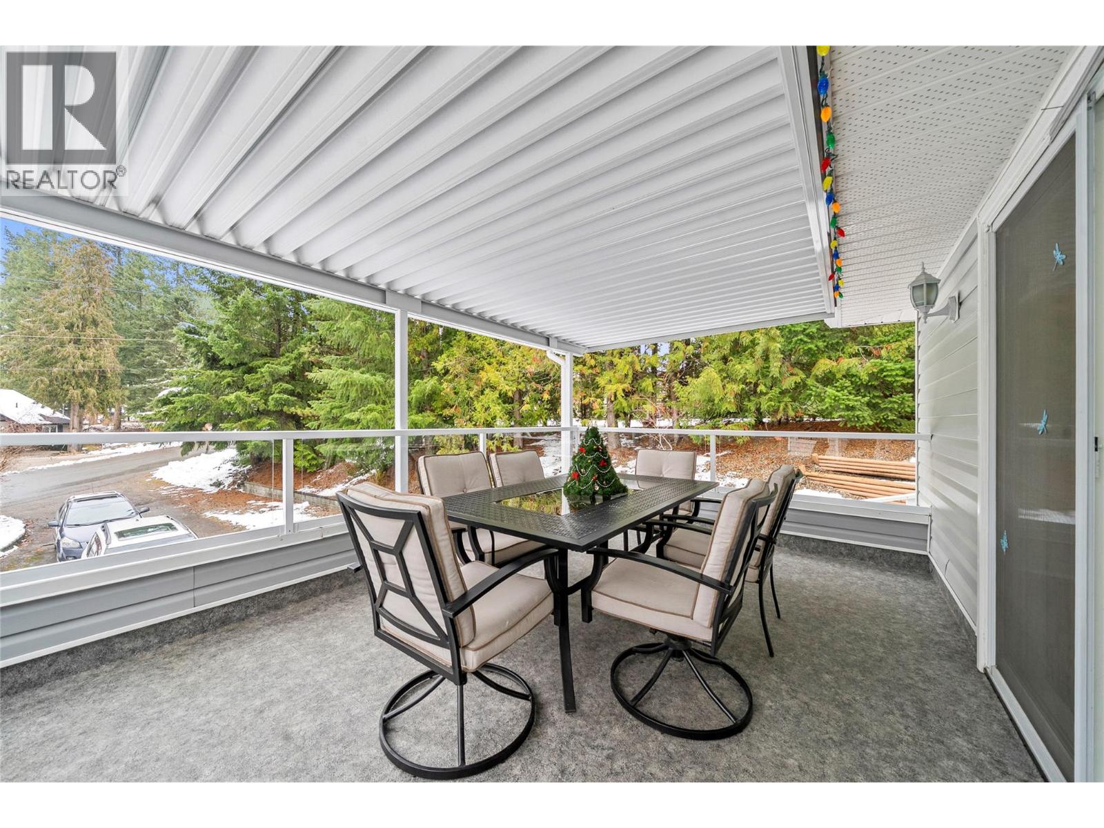 2421 Mount Tuam Crescent - 35