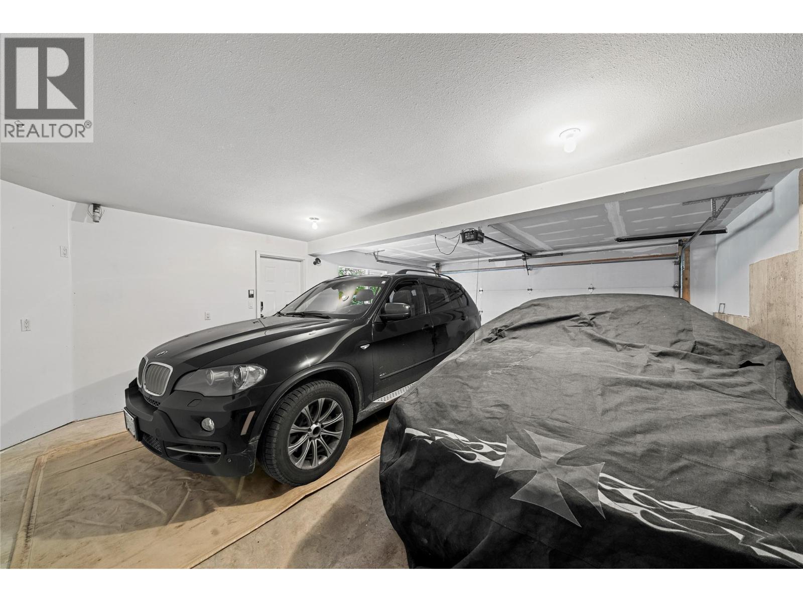2421 Mount Tuam Crescent - 39
