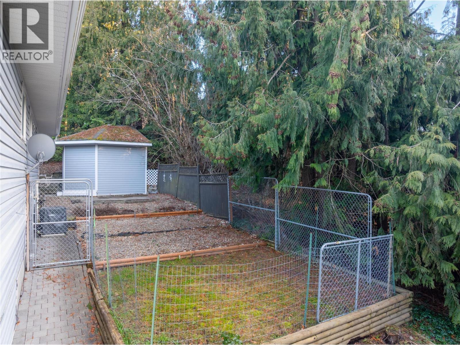 2421 Mount Tuam Crescent - 43