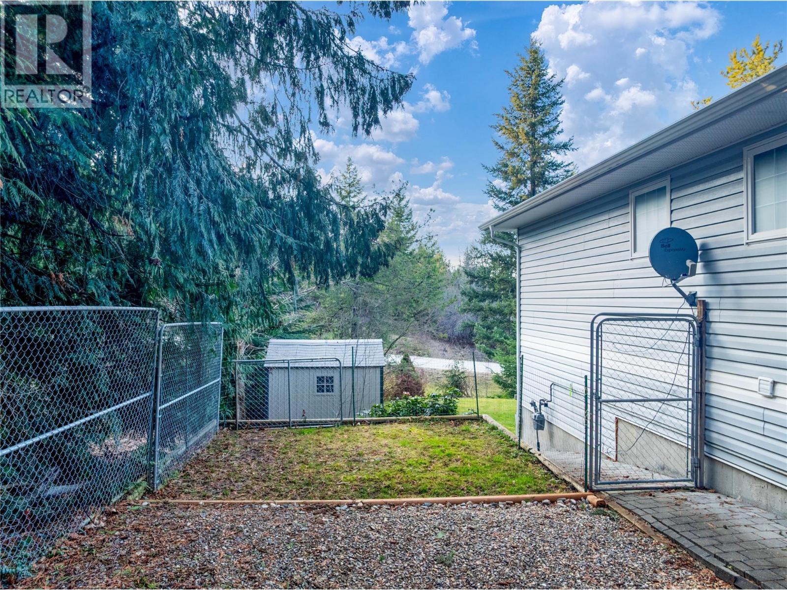 2421 Mount Tuam Crescent - 44