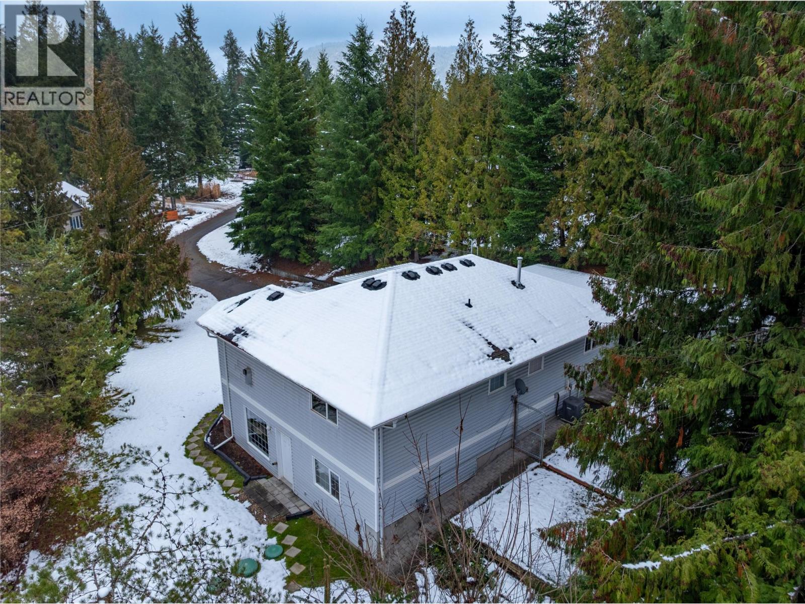 2421 Mount Tuam Crescent - 46