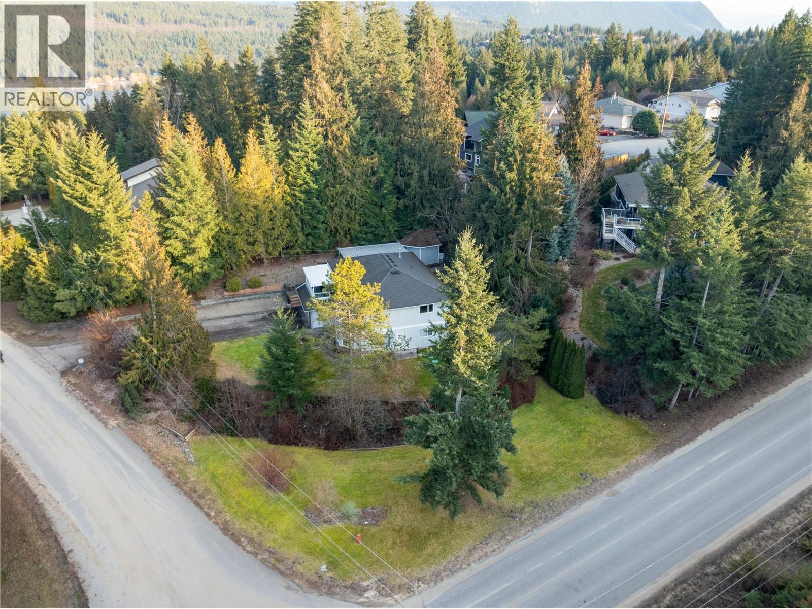 2421 Mount Tuam Crescent - 49