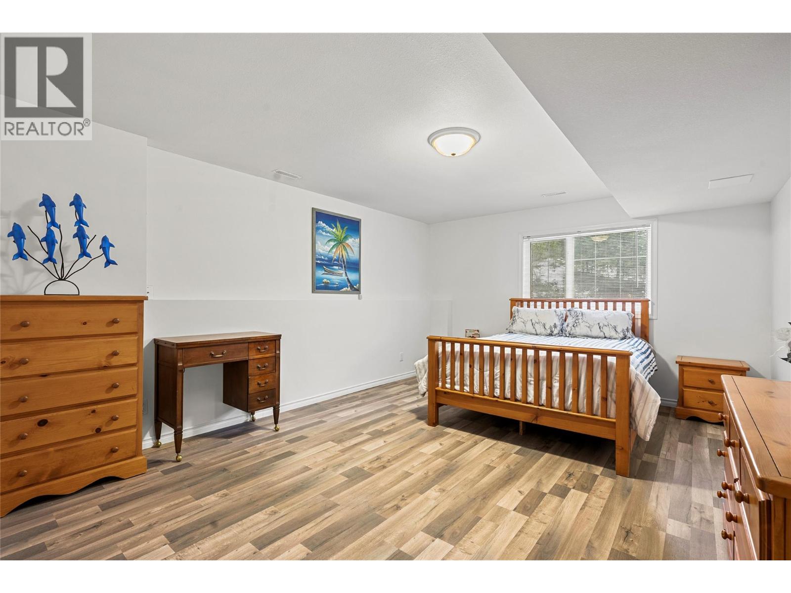 2421 Mount Tuam Crescent - 8