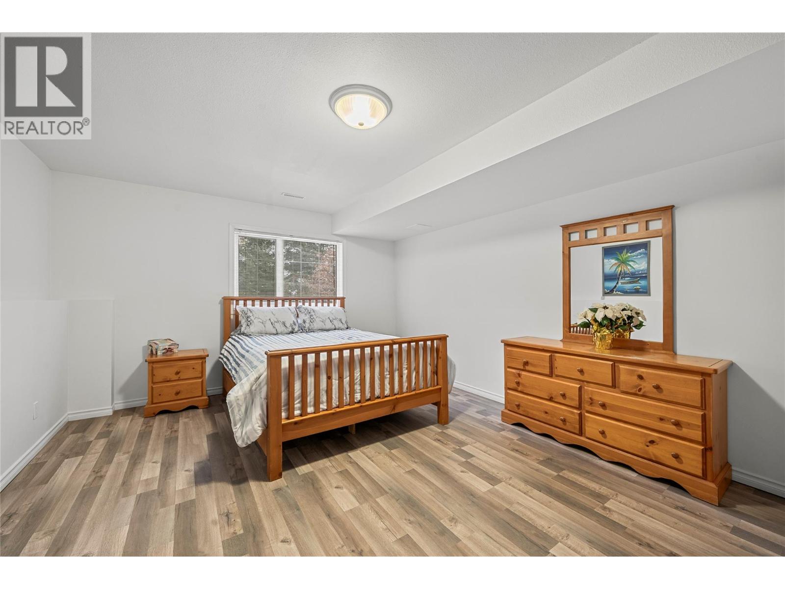 2421 Mount Tuam Crescent - 9