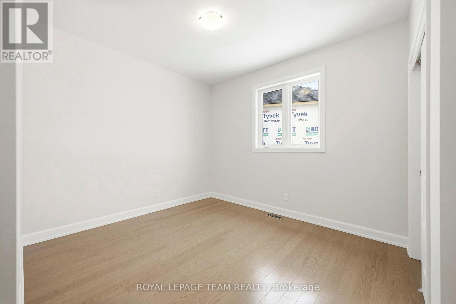 537 SWINLEY CRESCENT - 25